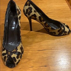 Stuart Weitzman leopard print stilettos